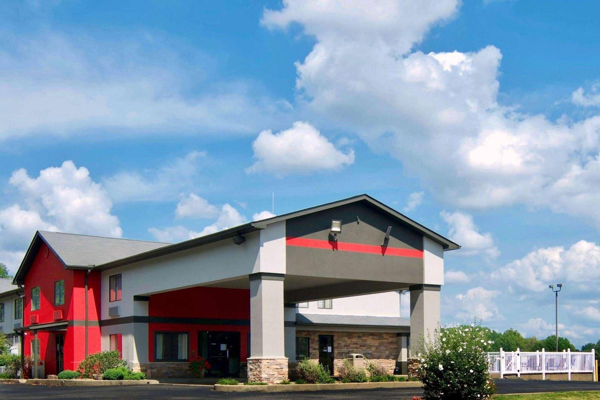Ramada By Wyndham Tell City Exterior foto